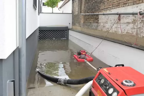 Vollgelaufene Tiefgarage: Hier hat sich bei Starkregeneregnissen schon öfter Wasser gesammelt. Dabei handelt es sich um Wasser, 