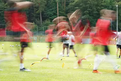 In Homburg will der 1. FC Kaiserslautern weiter zur Einheit werden. Das Ziel ist dabei klar: die neue Saison, die in zwei Wochen