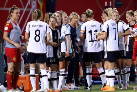 Die DFB-Damen wirken nach der Testspielniederlage gegen Sambia etwas ratlos. 