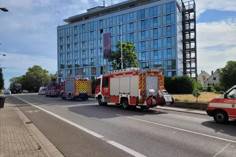 Gegen 9.45 Uhr standen mehrere Feuerwehrautos am Panorama-Hotel.