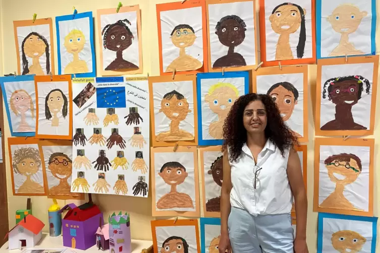 Sanaa Harb möchte den Kindern beibringen, sich selbst zu betrachten und zu akzeptieren. Beim Projekt „Vereint in Vielfalt“ wurde