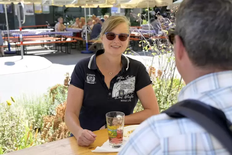 Elke Dorn im Gespräch mit Volker Endres.