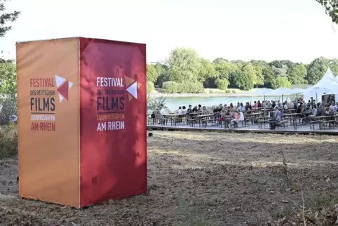 Mindestens so wichtig wie die gezeigten Filme ist der Schauplatz des Festivals: die Ludwigshafener Parkinsel. 