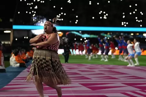 Bei der Eröffnungsfeier der Frauen-WM standen die indigenen Völker von Neuseeland und Australien im Mittelpunkt. 