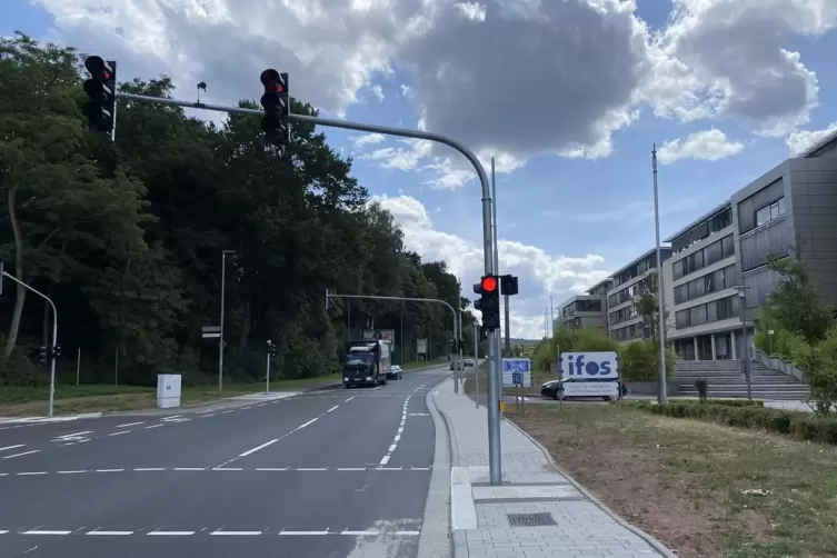 Die Bauarbeiten beginnen zwischen der Gerhart-Hauptmann- und der Theodor-Heuss-Straße. 