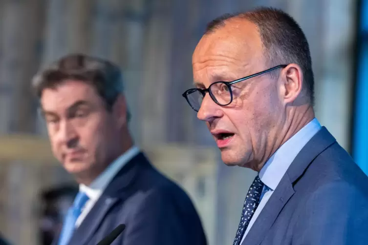 Auch CSU-Chef Söder beäugt den CDU-Vorsitzenden Friedrich Merz kritisch. 