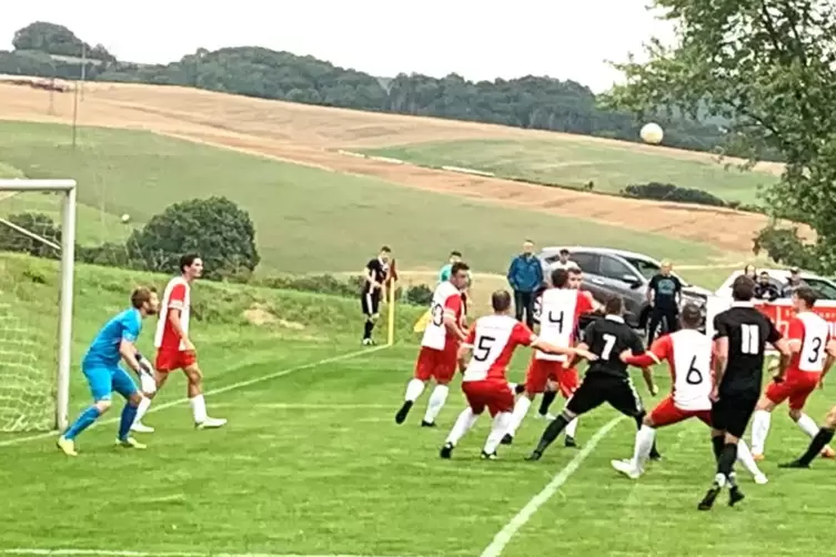 Mit Mann und Maus verteidigt: Keines der Teams hatte was zu verschenken im Verbandspokal. 