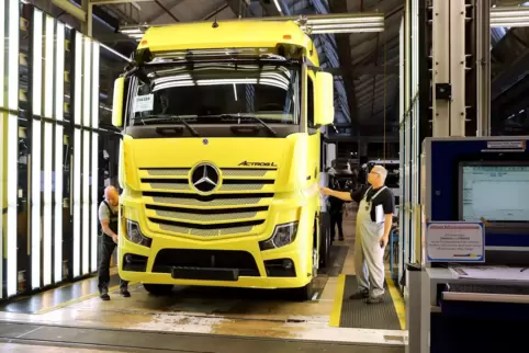 Im südpfälzischen Wörth betreibt Daimler Truck sein weltweit größtes Lkw-Werk.