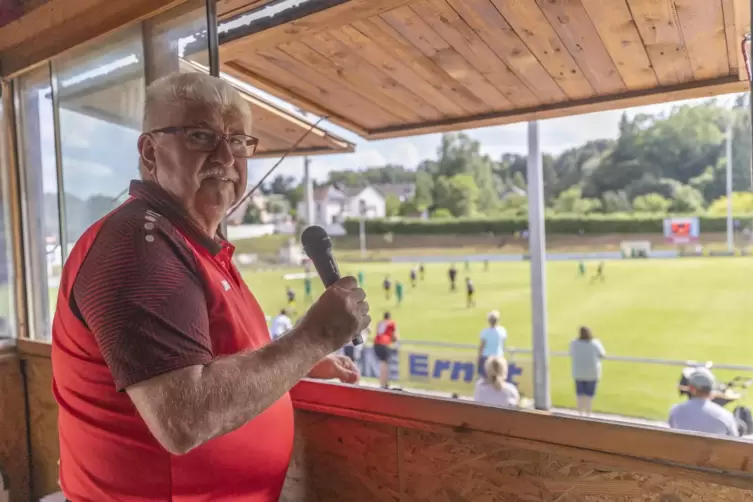 In Zweibrücken längst heimisch geworden: TSC-Stadionsprecher Siegmar Thibaut. 