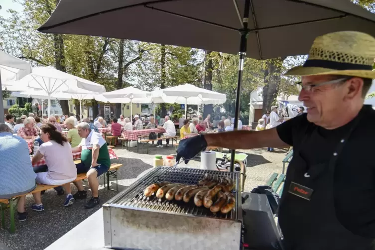 Der Förderverein sorgt am Sonntag für die Verpflegung der Festgäste. 