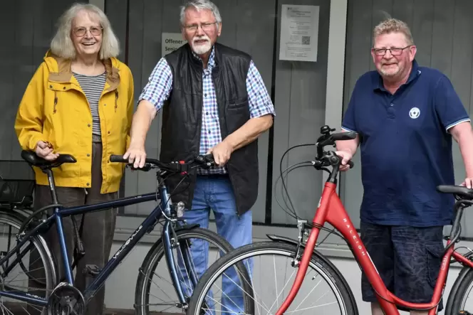 »Wir wollen etwas bewegen«, sagen Ria Weisenbach, Karl-Heinz Blumenschein und Peter Oriwol (von links) vom Seniorenbeirat.