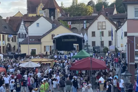 Auf dem Römerplatz ist mächtig was los.