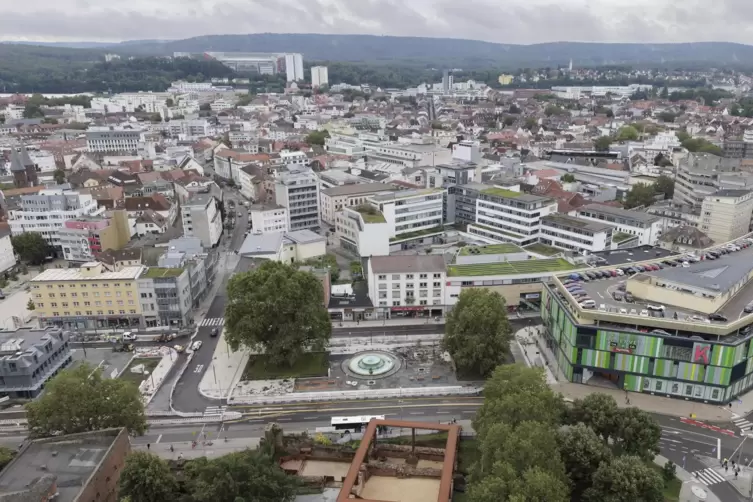 Die Schneiderstraße ist wieder zum Hauptbahnhof hin befahrbar. Allerdings zunächst nur für Rechtsabbieger, die von der Kreuzung 