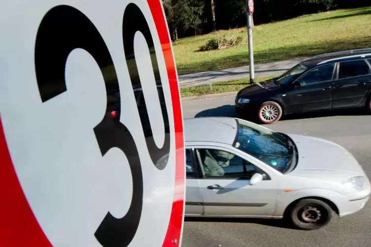 Vor allem von Menschen gewünscht, die an Hauptstraßen wohnen: Tempo 30. 