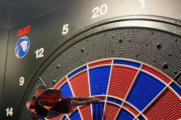 Es gibt auch einen Kerwe-Darts-Wettbewerb