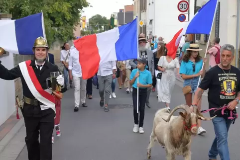 Der Kerweumzug zog am Samstagabend durch die Straßen. 