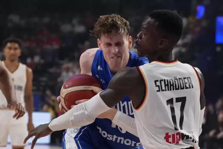 Dennis Schröder spielte gegen Finnland erneut stark. Ihm gelangen 15 Punkte. 