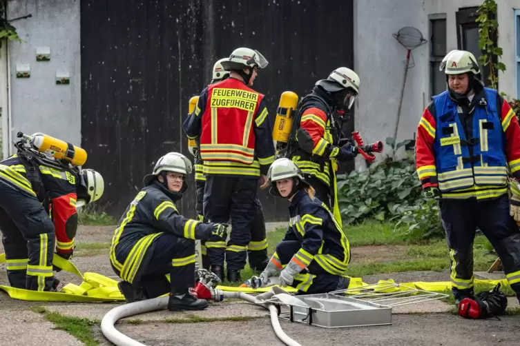 Die Wehren zweier verbandsgemeinden übten gemeinsam. 