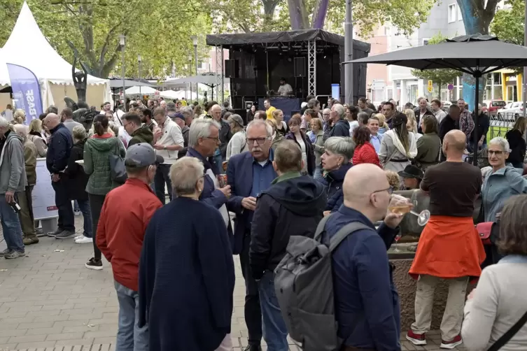 Großer Andrang auf dem Ludwigsplatz.