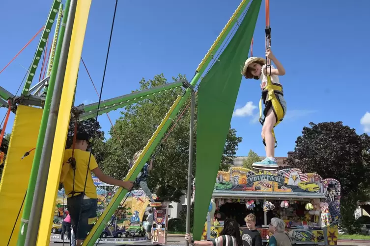 Gefragt bei Familien mit Kindern: das Bungee-Trampolin.