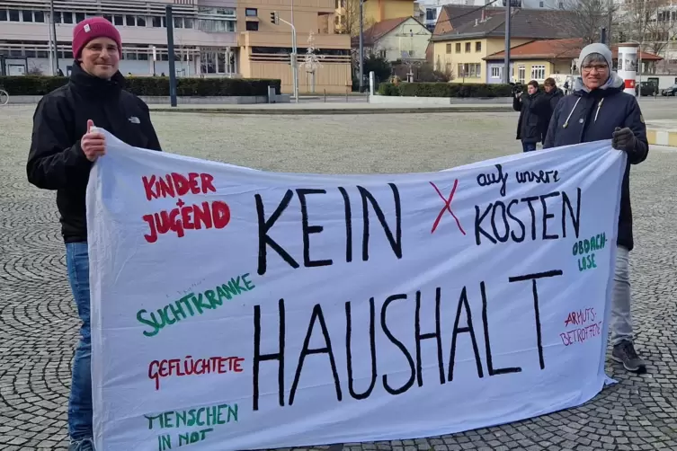 Protest vor der Stadtratssitzung Mitte März.