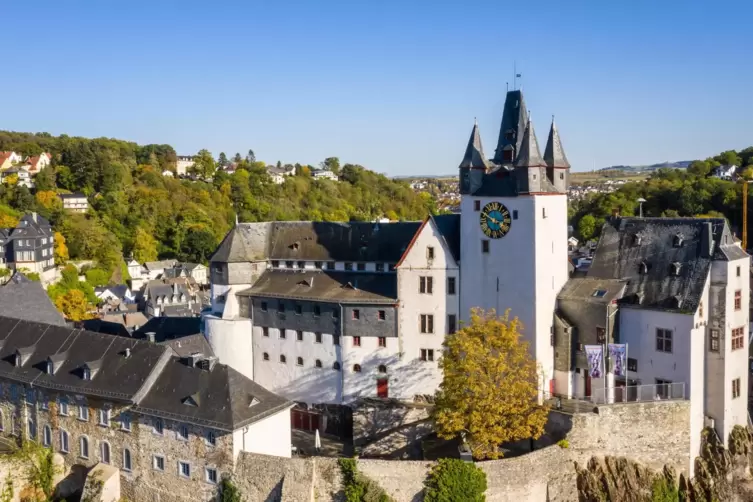 Mit Jugendherberge und Museum: Grafenschloss in Diez an der Lahn. 