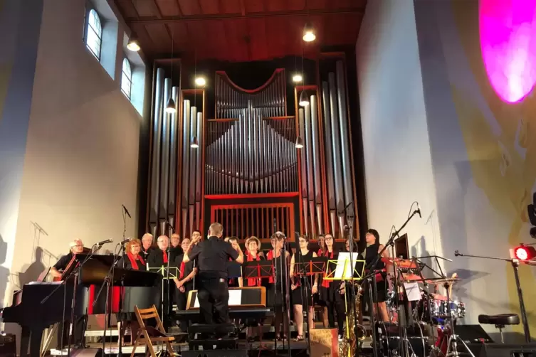 Das letzte Band- und Chor-Festival fand 2019 statt. Das Foto zeigt den damaligen Auftritt von Simbakira. Die Gesangs- und Instru