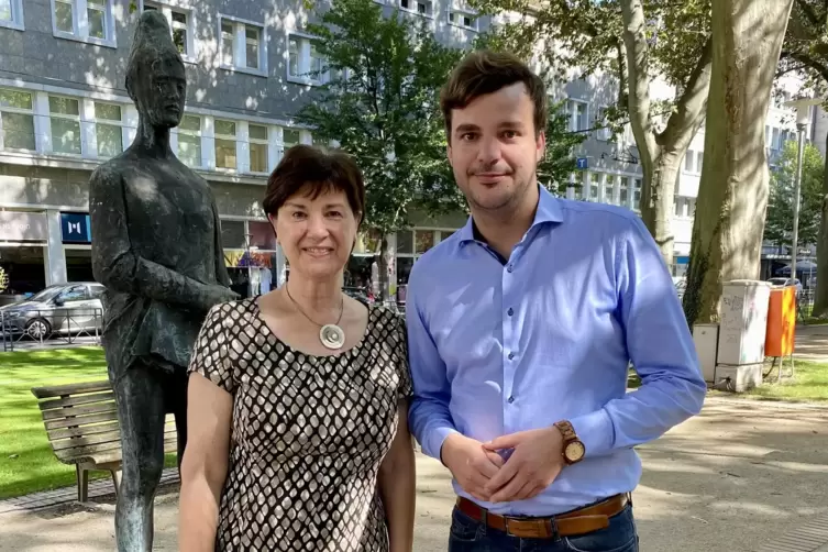 David Guthier beerbt Anke Simon im Mainzer Landtag.