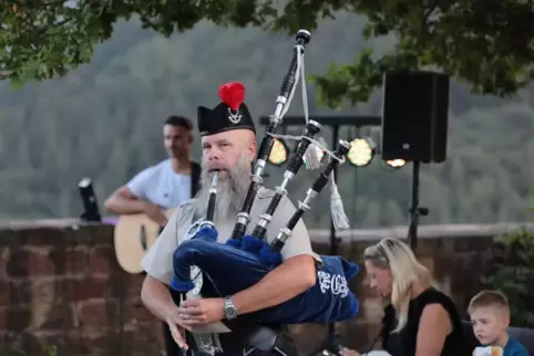 Zum Programm gehörte auch Dudelsackmusik.