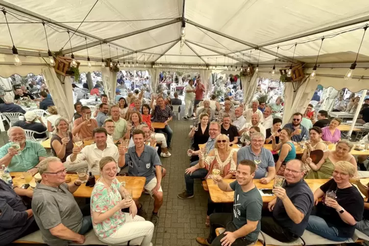 Rheinpfalz Stammtisch Mit Sommer Atmosphäre Bad Dürkheim Die Rheinpfalz 1338