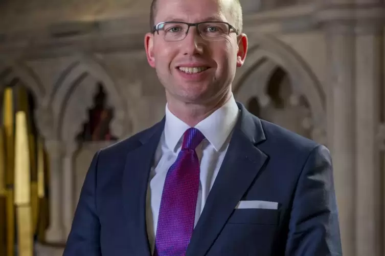 Aus der Partnerstadt Chichester: Organist Charles Harrison.