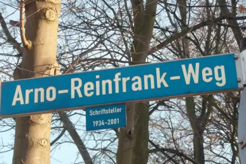 In Friesenheim ist ein Weg nach dem Schriftsteller benannt.