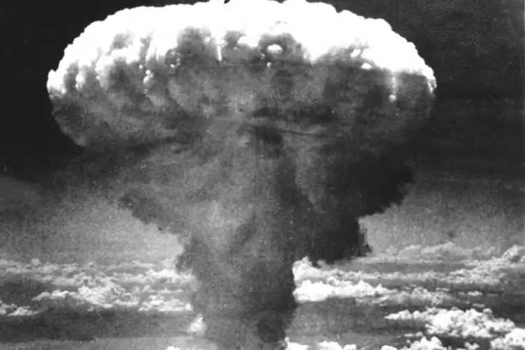 Der Atompilz, der am 9. August 1945 nach dem zweiten Bombenabwurf der Amerikaner über der japanischen Stadt Nagasaki aufstieg.