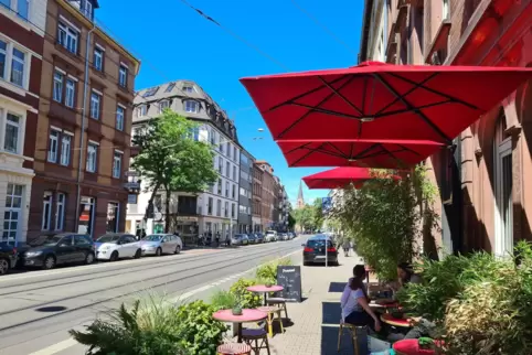 Hip und schick: die Seckenheimer Straße entwickelt sich dank neuer Cafés und Restaurants zum Ausgehort. 