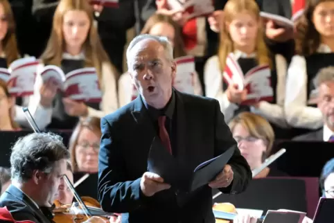 Authenische und ausdrucksstarke Besetzung: der englische Tenor James Gilchrist als blinder Mann, den Jeses sehend macht.