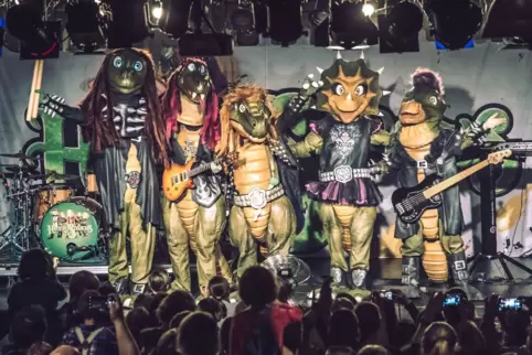 Dinos in Kaiserslautern? Keine Seltenheit. Am Samstag aber rocken sie sogar die Kammgarn. Die Band Heavysaurus ist dort zu erleb