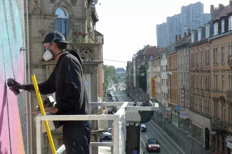 Das jüngste Mural des Projekts „Stadt Wand Kunst“ schuf der Künstler Golden Green am Wochenende in der Neckarstadt-West.