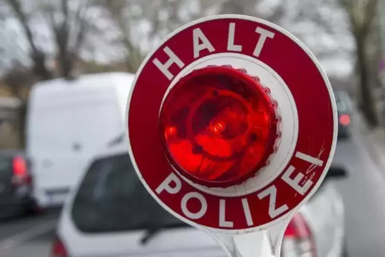 Bei einer Kontrolle: die Polizei.