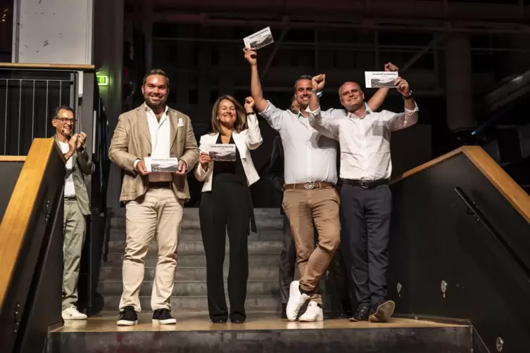 Die vier Gewinner in Stuttgart, rechts Stefan Schmitz. 