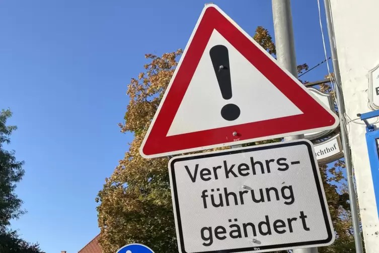 Wegen der Bauarbeiten wird die Verkehrsführung bis Ende Februar geändert.