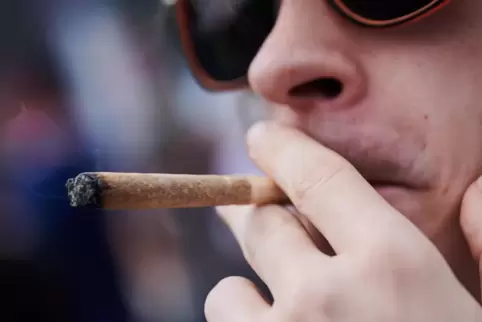 Die Cannabis-Legalisierung in Deutschland: Chance oder Risiko?