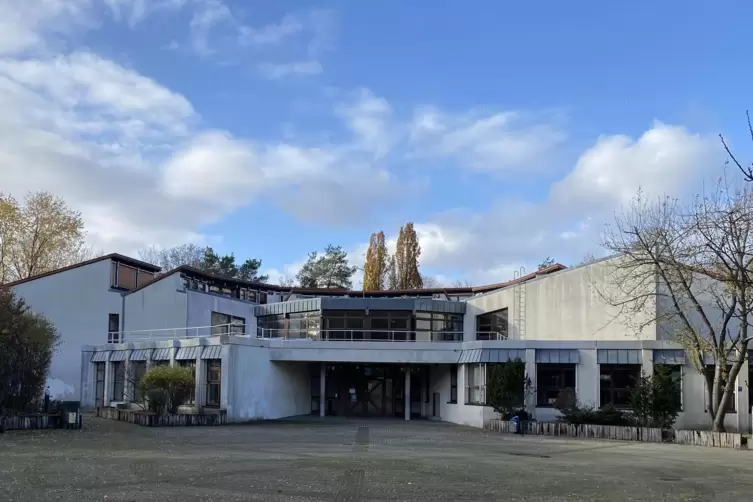 Die Bienwaldschule steht seit über drei Jahren leer. 