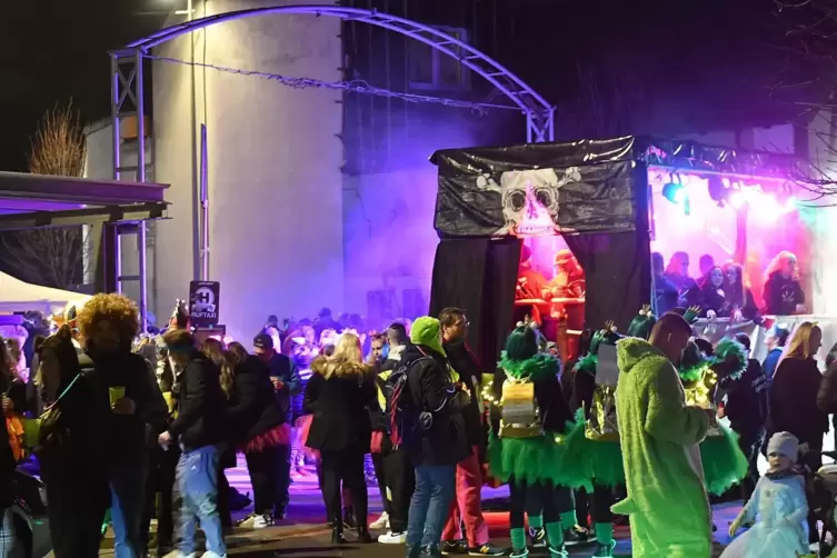 Statt eines Umzugs gab es in diesem Jahr in Gönnheim Straßenfasnacht. Das könnte sich 2024 wieder ändern.