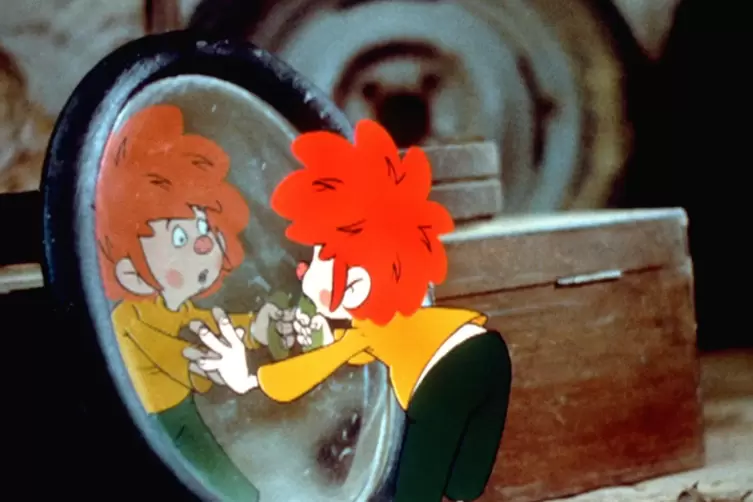 Kultfigur: Pumuckl treibt in der neuen Serie seinen Schabernack immer noch in Eders Werkstatt. 