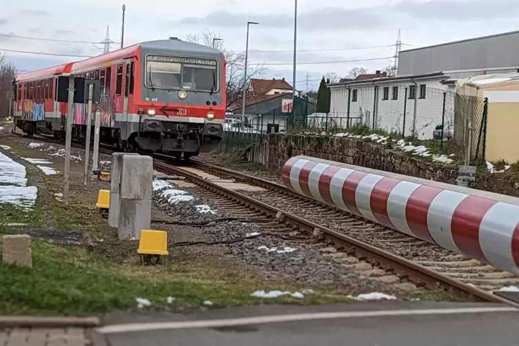 Nach der Partie fährt ein zusätzlicher Zug ins Lautertal.