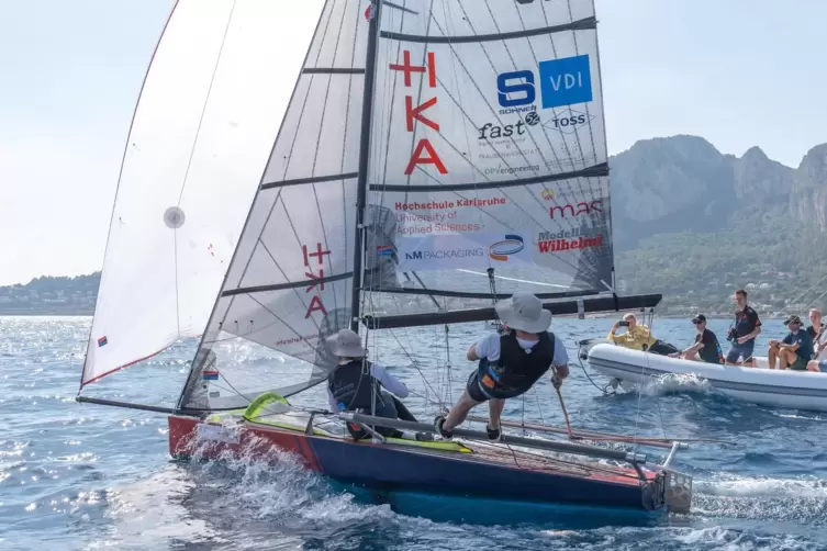 Das Boot des Hochschul-Teams in Aktion. 