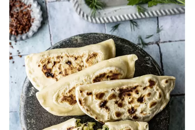 Aus der Türkei: Teigtaschen mit Kartoffel-Zwiebelfüllung.