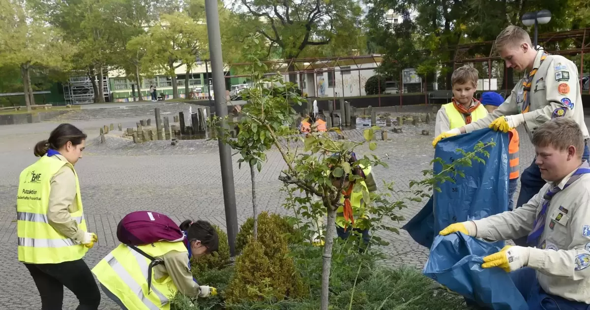 Sauberhaftes Frankenthal: Fast drei Tonnen Müll gesammelt - Frankenthal - DIE  RHEINPFALZ