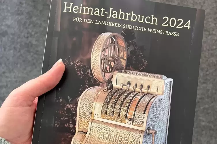 Mit 320 Seiten hat das Heimatjahrbuch so viele Seiten wie noch nie.