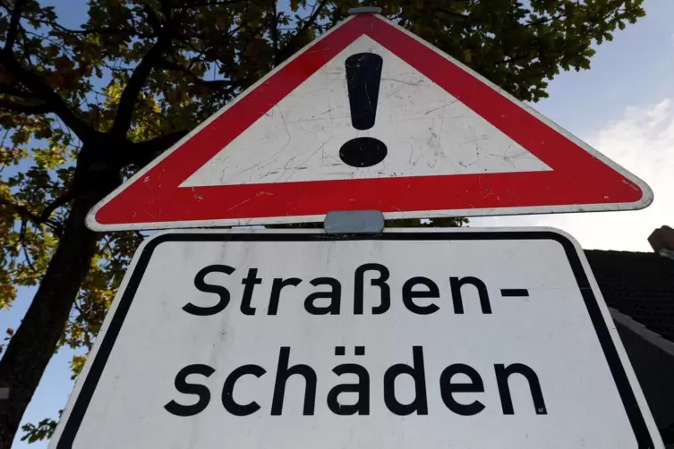 Bei dem Ausbauprogramm geht es darum, Straßen zu sanieren. 